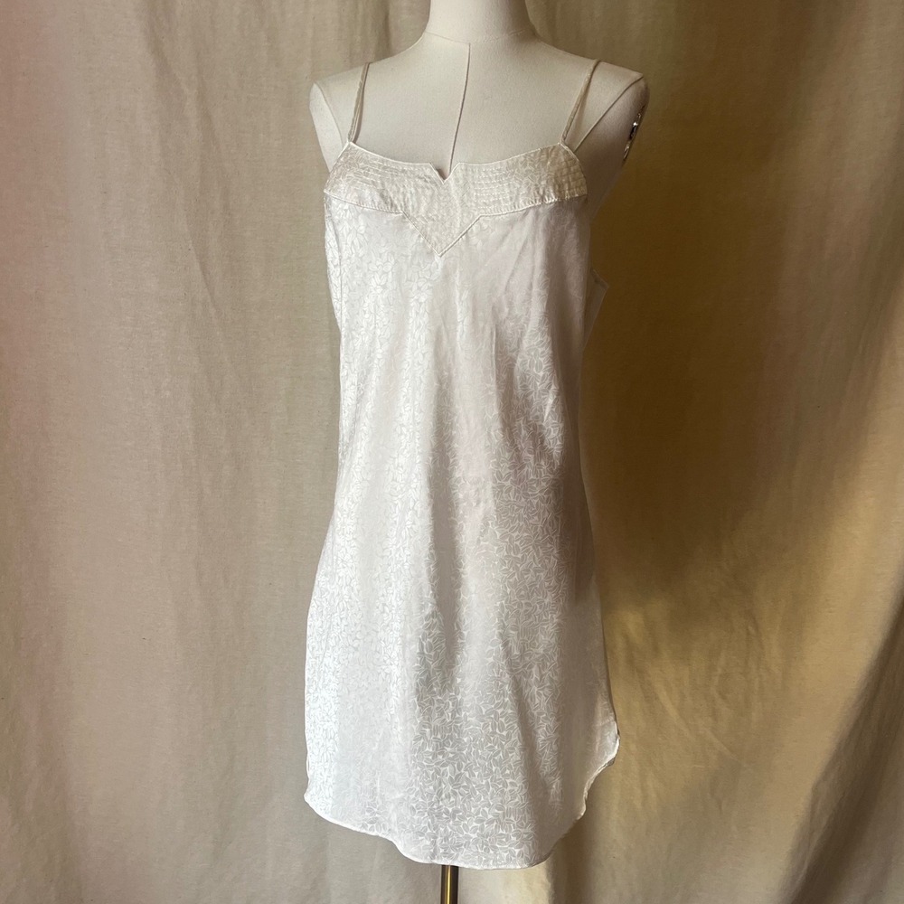 Vintage Val Mode White Jacquard Nightgown Slip Dress Lingerie M Made in USA